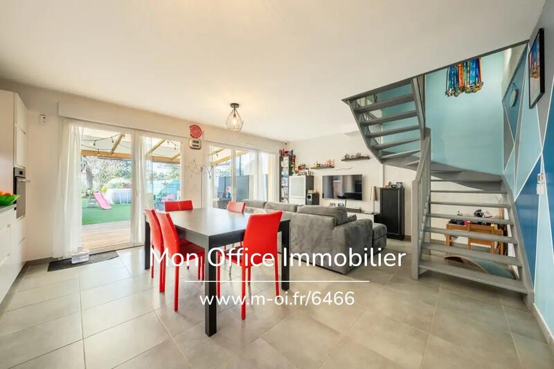 Maison - 92 m² - 4 pièces