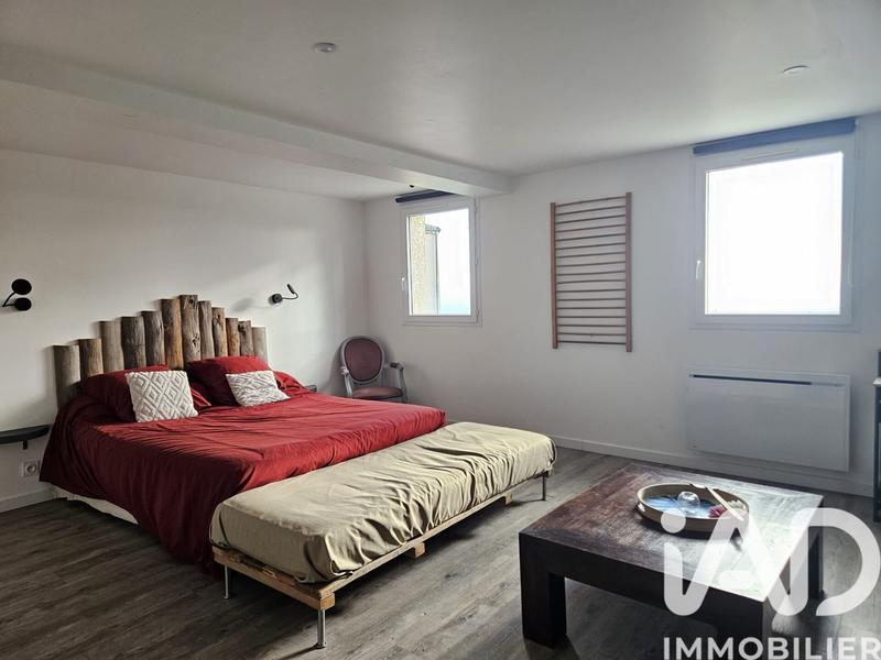 Maison - 278 m² - 10 pièces