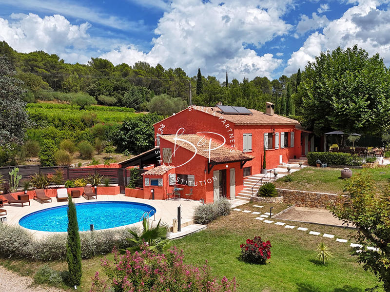 Maison - 140 m² - 6 pièces