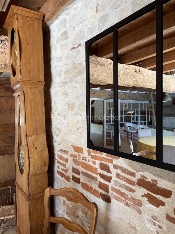 Propriété - 280 m² - 6 pièces