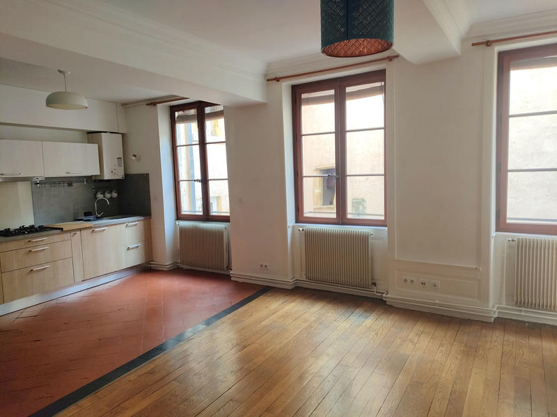 Appartement - 84 m² - 3 pièces