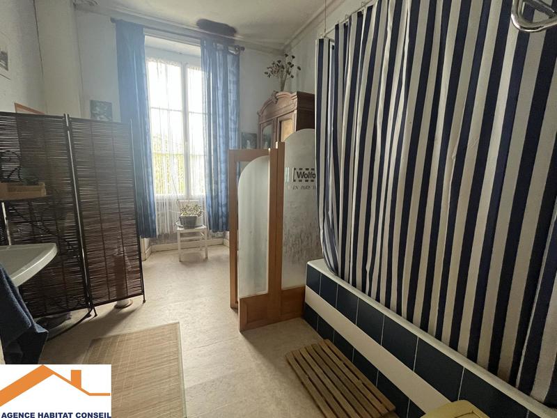 Maison bourgeoise - 232 m² - 11 pièces