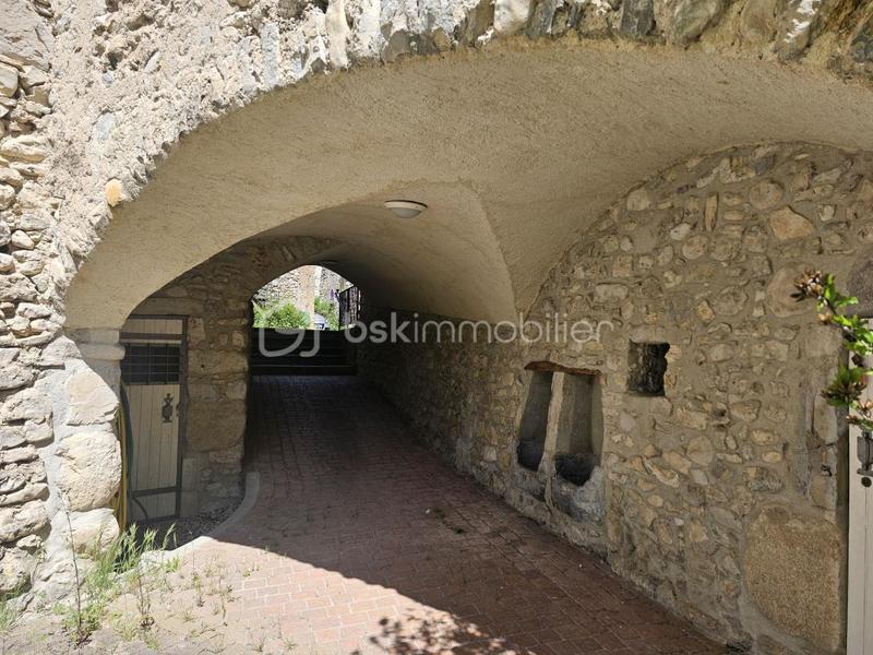 Appartement - 700 m² - 20 pièces