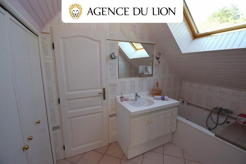 Maison en pierre - 190 m² - 8 pièces