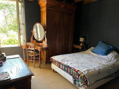 Maison traditionnelle - 280 m² - 8 pièces