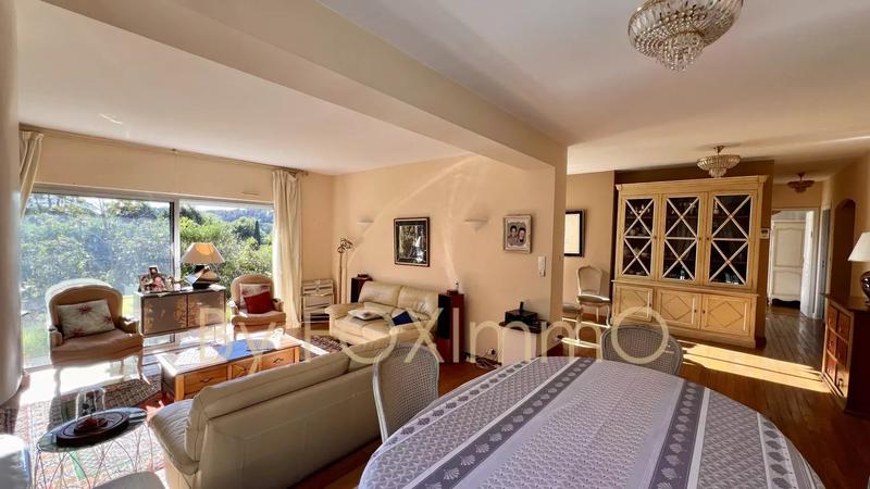 Maison - 151 m² - 6 pièces