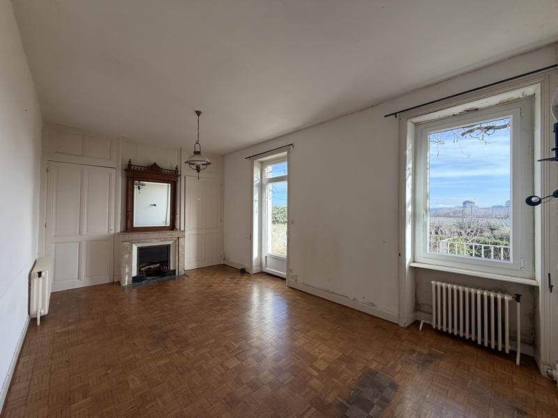 Appartement - 160 m² - 6 pièces