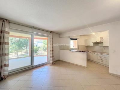 Appartement - 80 m² - 3 pièces