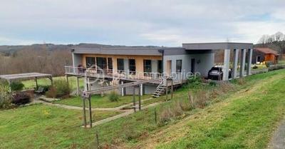 Maison - 135 m² - 4 pièces