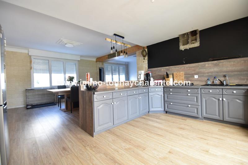 Maison - 350 m² - 7 pièces