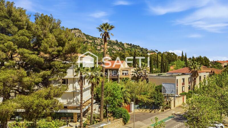 Appartement - 98 m² - 4 pièces