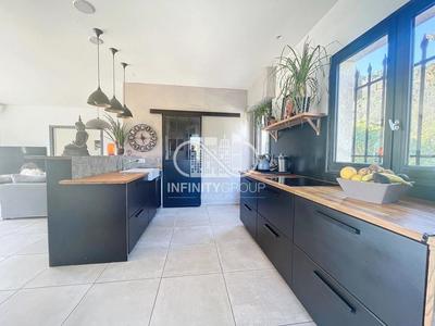 Maison - 160 m² - 6 pièces