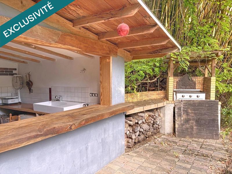 Maison - 203 m² - 7 pièces