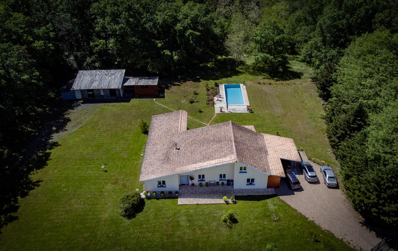 Maison - 205 m² - 6 pièces