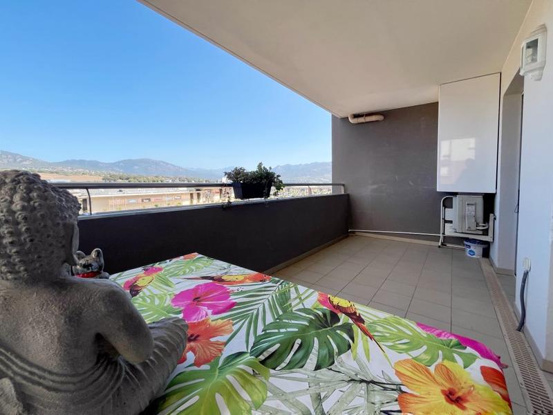 Appartement - 79 m² - 4 pièces