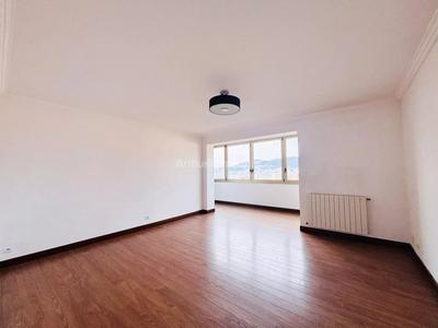 Appartement - 92 m² - 4 pièces