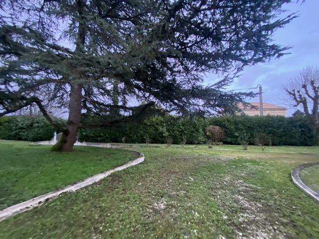 Grange - 485 m² - 2 pièces