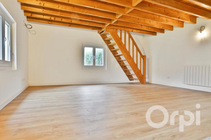 Maison - 275 m² - 10 pièces