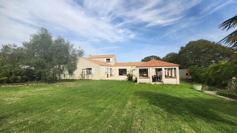 Maison - 168 m² - 6 pièces