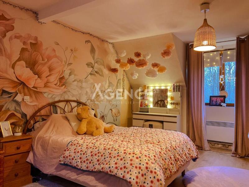 Maison - 221 m² - 7 pièces