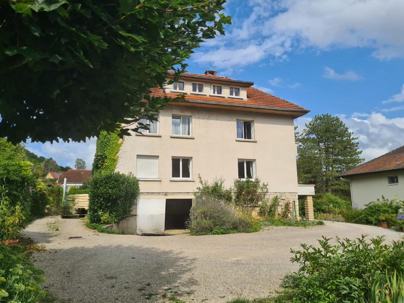 Maison - 190 m² - 10 pièces