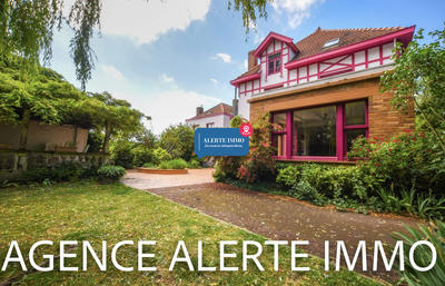 Villa - 273 m² - 7 pièces