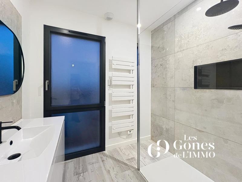 Villa - 180 m² - 4 pièces