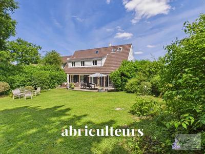 Maison - 167 m² - 6 pièces