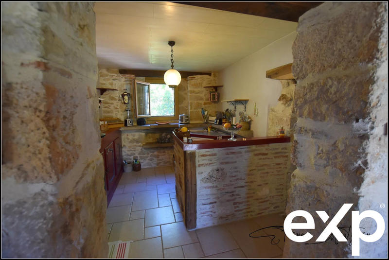 Maison traditionnelle - 157 m² - 6 pièces