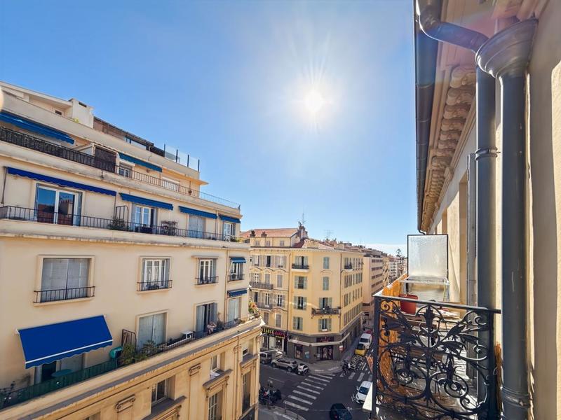 Appartement - 81 m² - 3 pièces