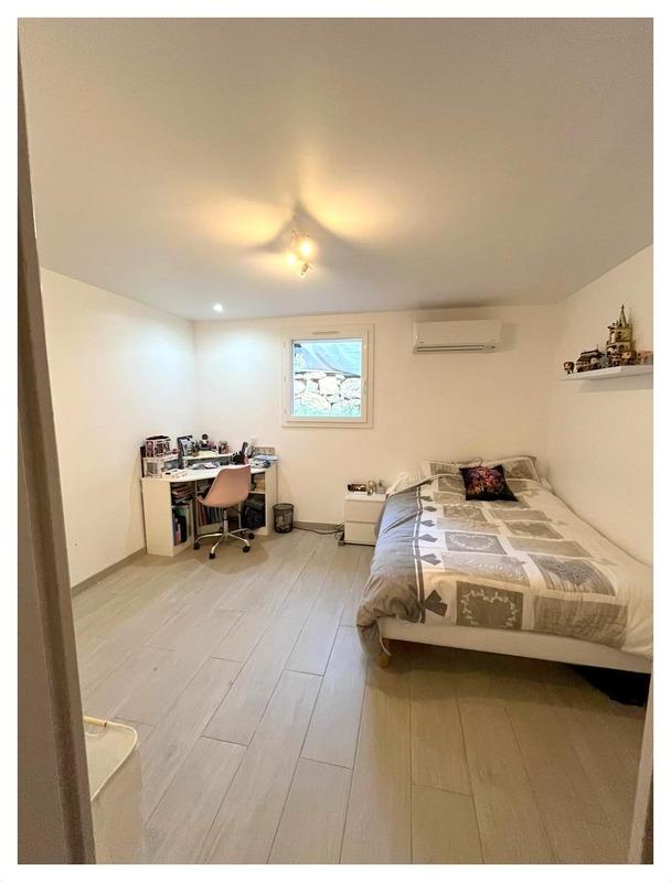 Maison - 137 m² - 5 pièces