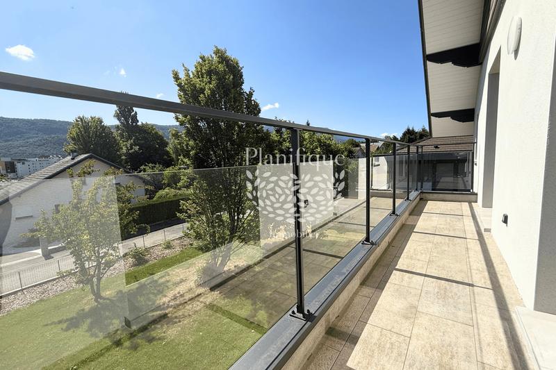 Appartement - 125 m² - 4 pièces