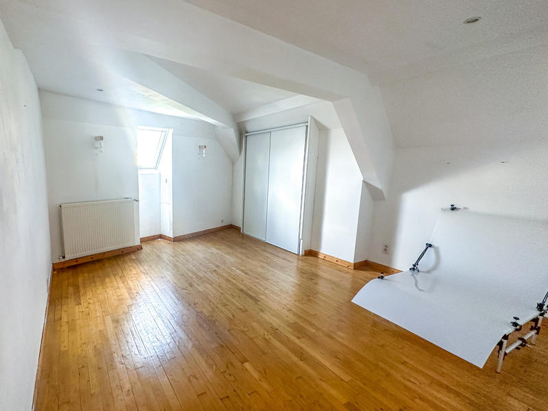 Bureau - 215 m² - 9 pièces