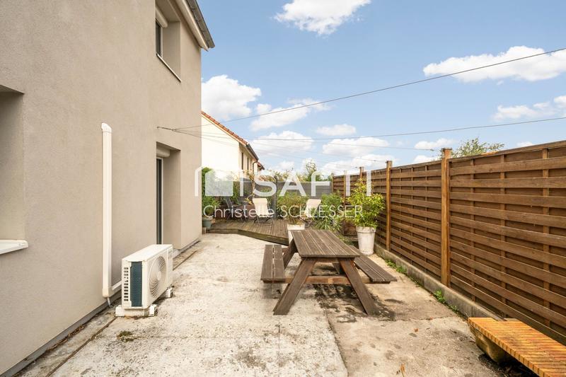 Maison - 100 m² - 5 pièces