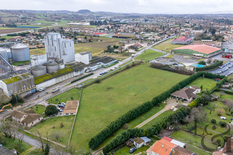 Terrain - 10 843 m²