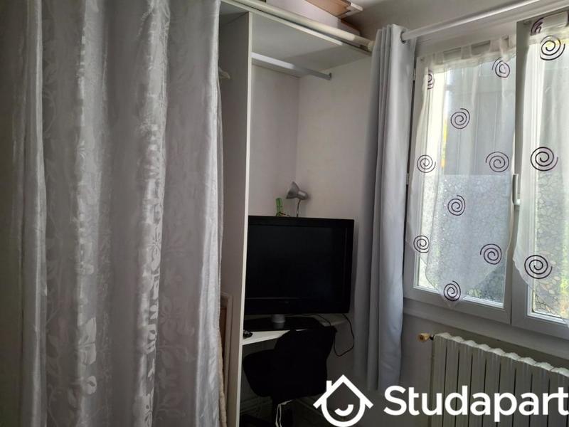 Chambre - 10 m² - 1 pièce