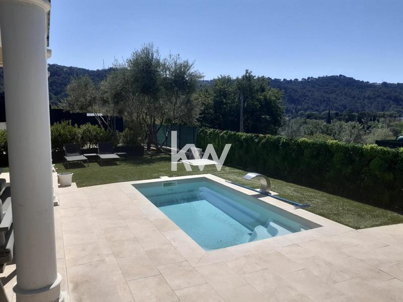 Maison - 158 m² - 6 pièces