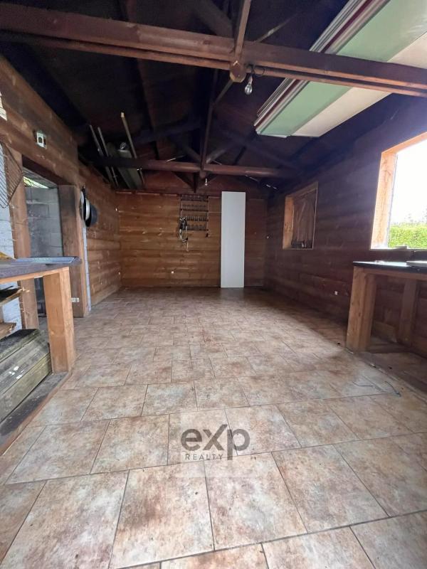 Propriété - 230 m² - 6 pièces