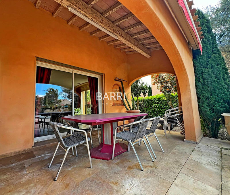 Maison - 208 m² - 7 pièces