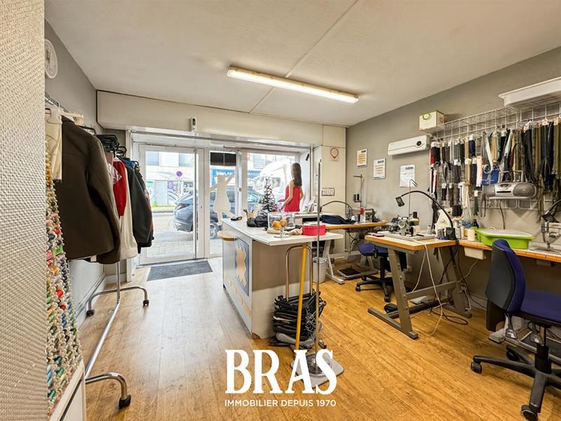 Local commercial - 237 m²