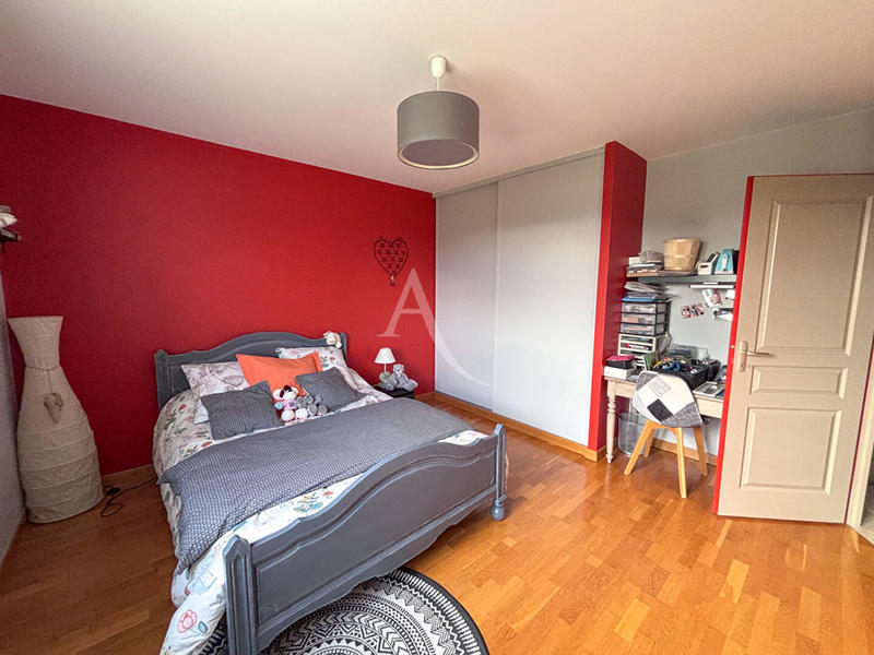 Maison - 185 m² - 5 pièces