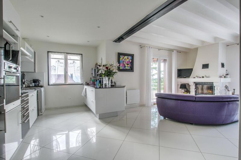 Maison - 204 m² - 5 pièces