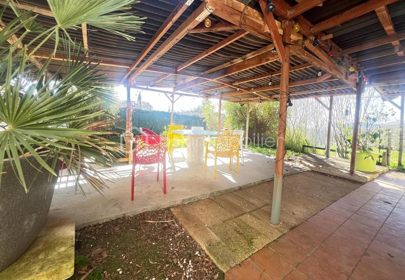 Maison - 101 m² - 5 pièces