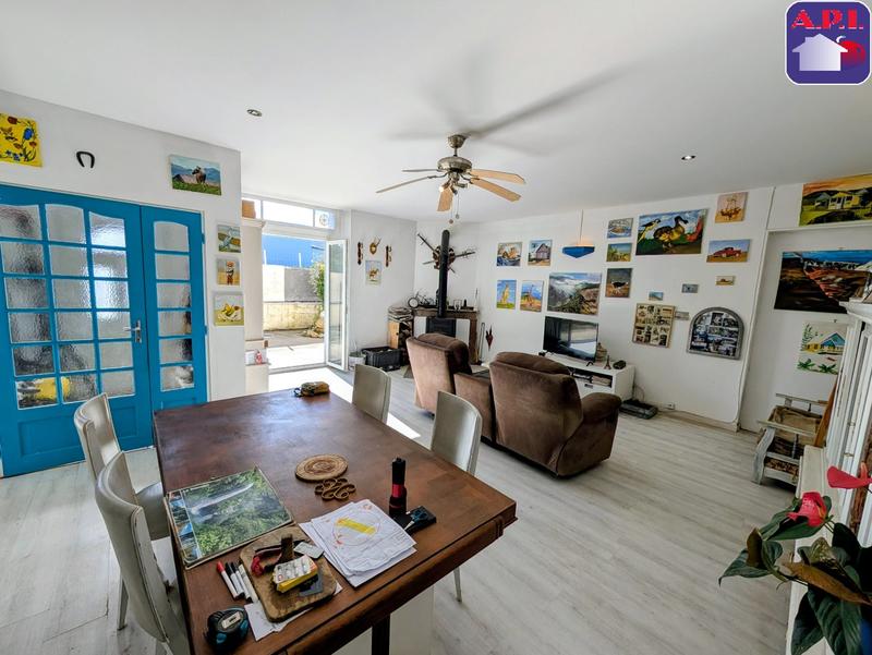 Maison - 241 m² - 11 pièces