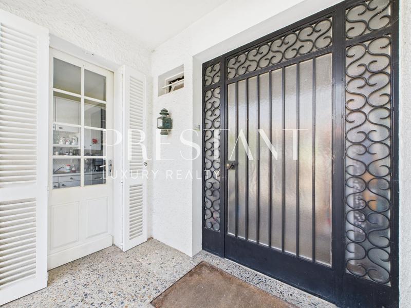 Maison - 200 m² - 8 pièces