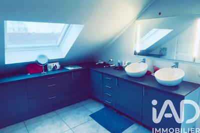 Maison - 153 m² - 8 pièces