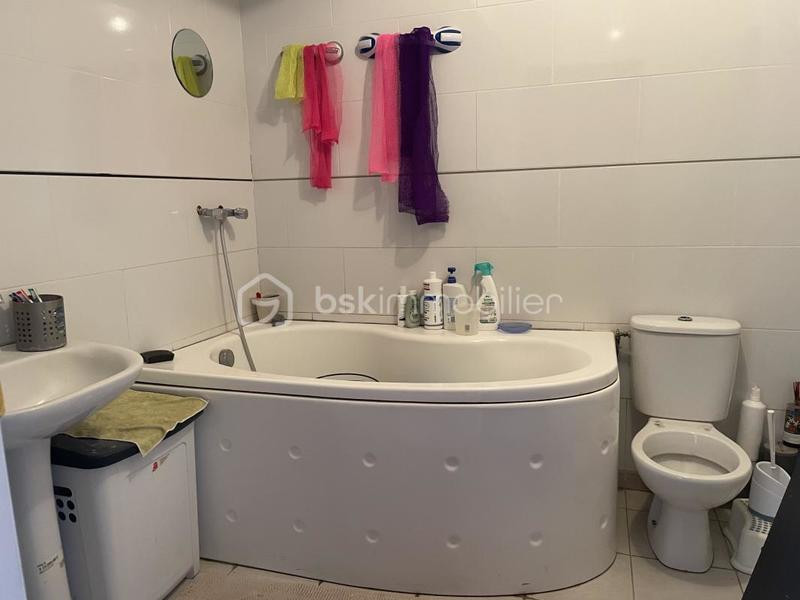 Pavillon - 147 m² - 7 pièces