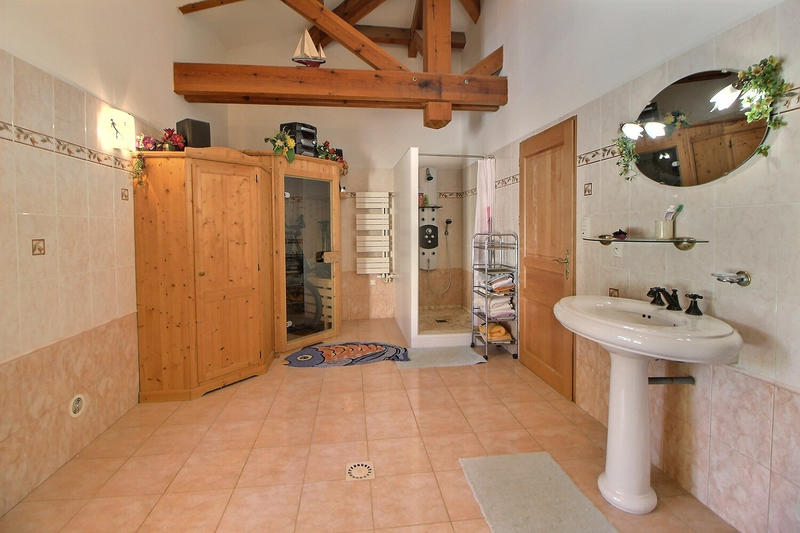 Villa - 249 m² - 11 pièces