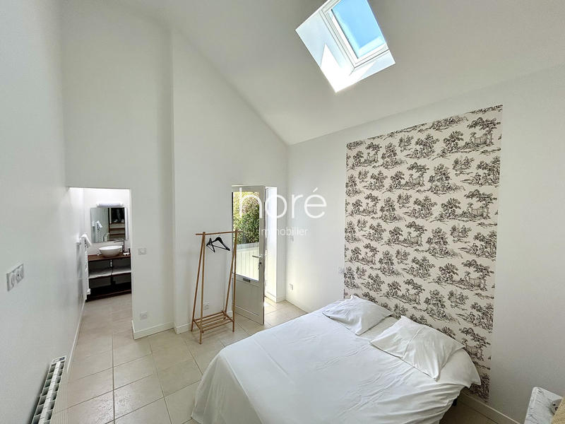 Maison - 282 m² - 11 pièces