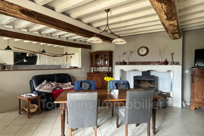 Maison - 375 m² - 8 pièces